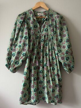 Millie Daisy Dress is Size Medium